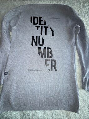 Men's Light Gray Crewneck Knit Sweater